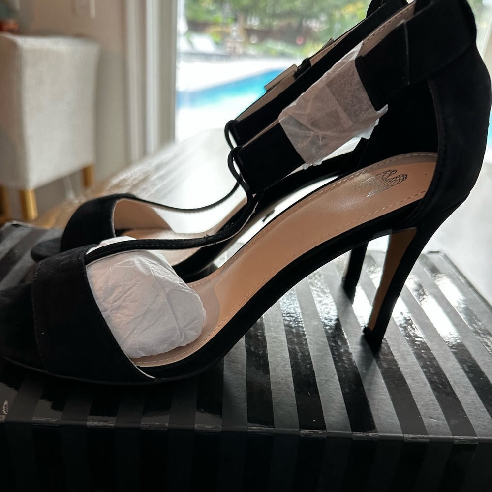 Victoria’s Secret Black Suede Strappy Sandals 7.5 new in box